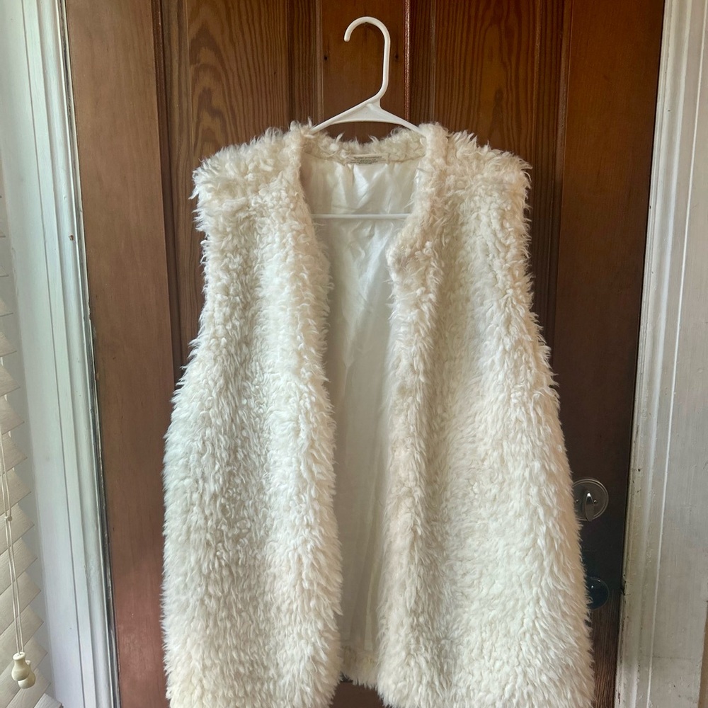 Bobbie Brooks Ivory Faux Fur Vest